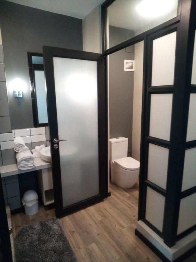 Luxury Rosebank Apartment