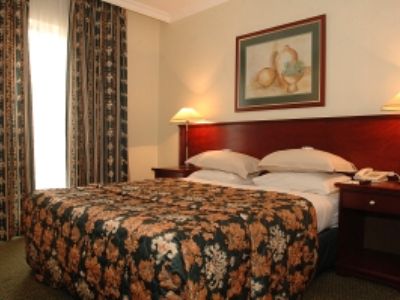 Courtyard Sandton 4*