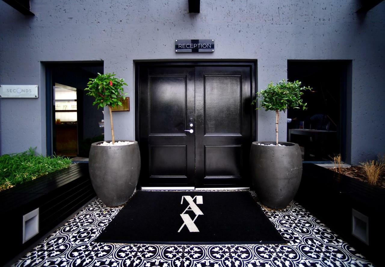 The Max Sandton *