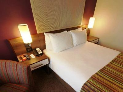 Khách sạn Garden Court Sandton 3*