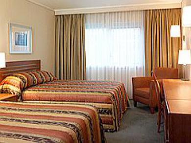 Khách sạn Garden Court Sandton