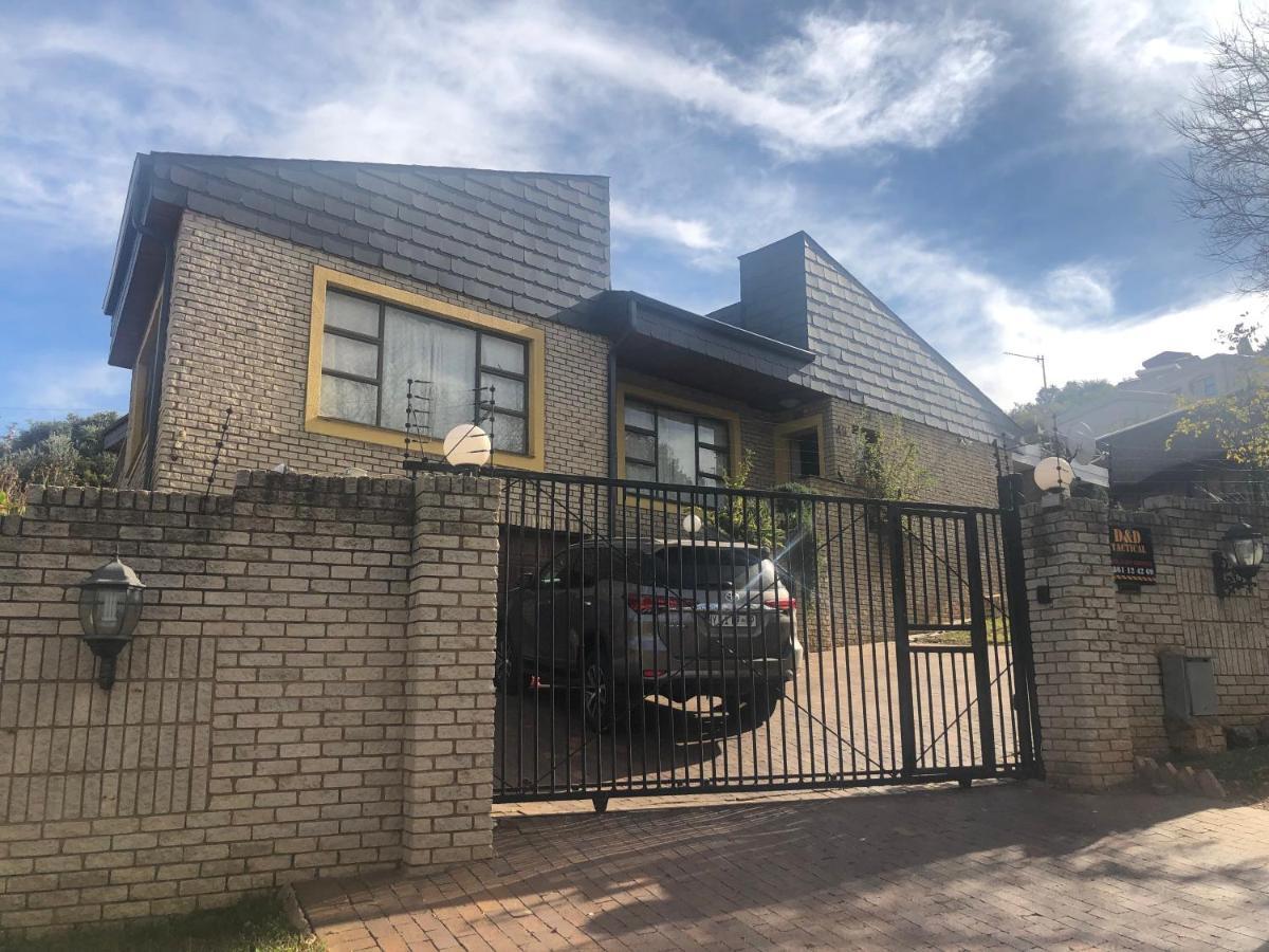 Naomi's Place 3* Johannesburg