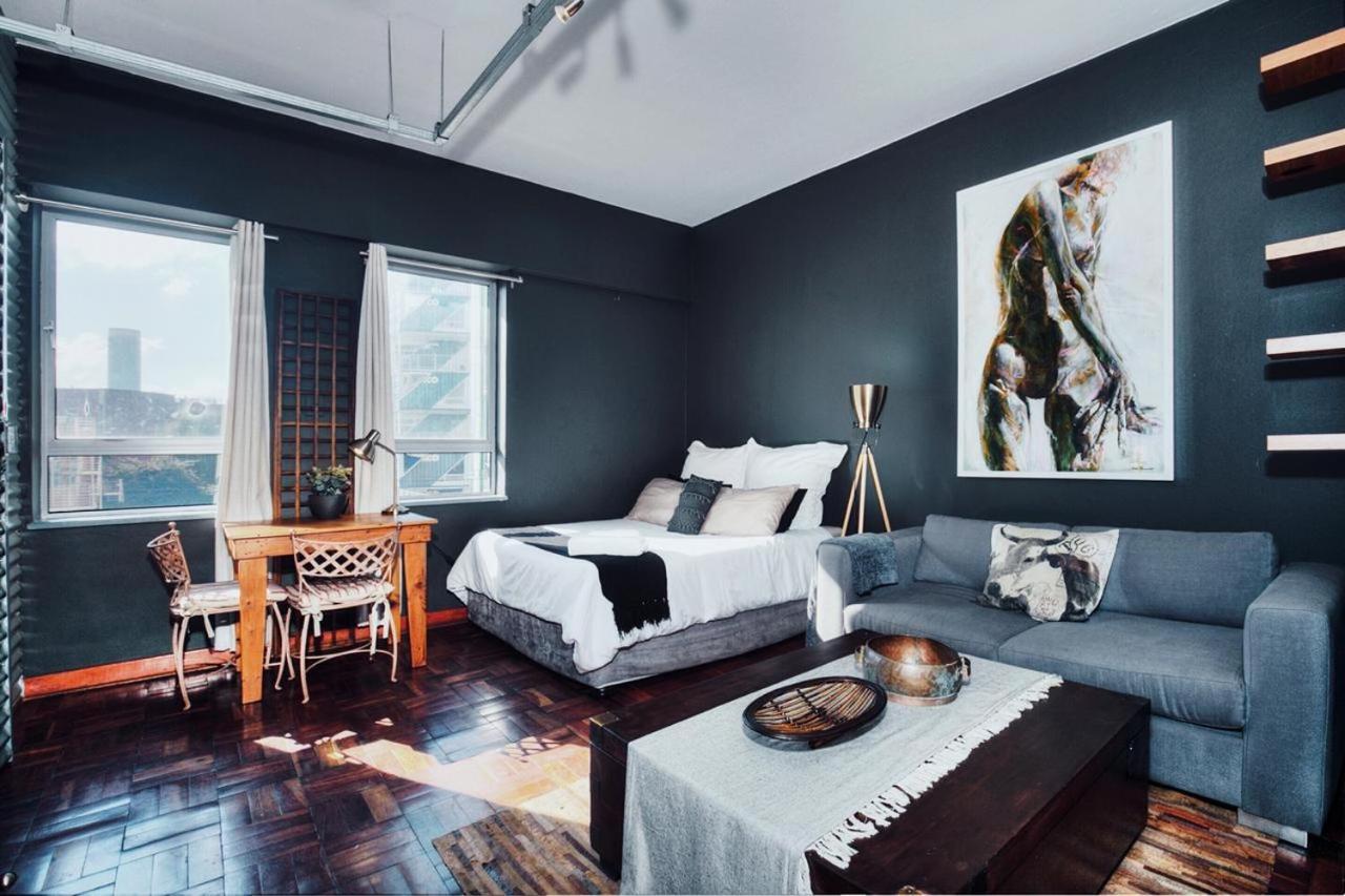 Cozy, Modern Living In Maboneng: Artison Lofts 105 Apartment *