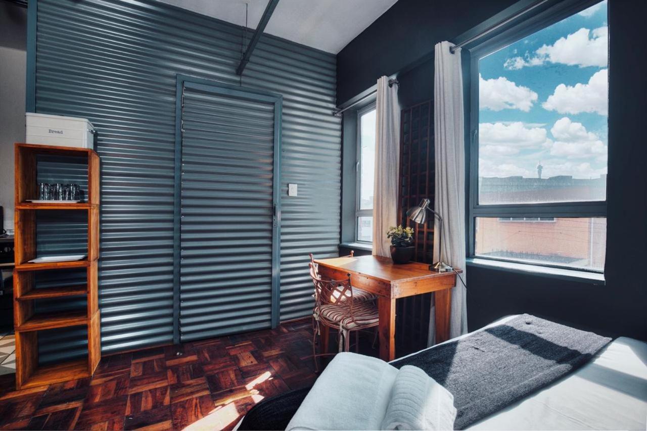 Cozy, Modern Living In Maboneng: Artison Lofts 105 Johannesburg