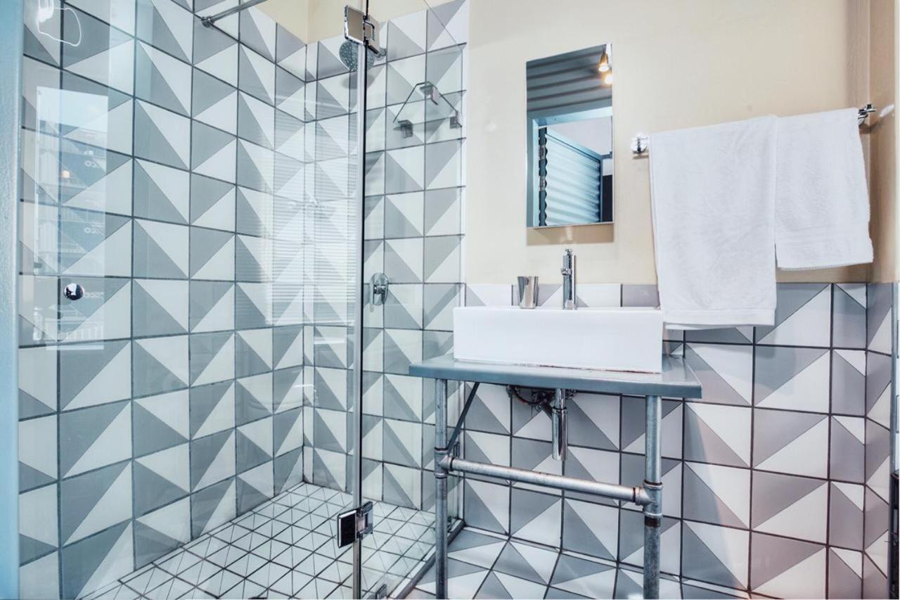 Cozy, Modern Living In Maboneng: Artison Lofts 105 *