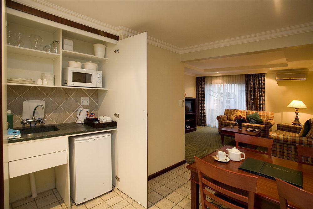 Courtyard Sandton Hotel