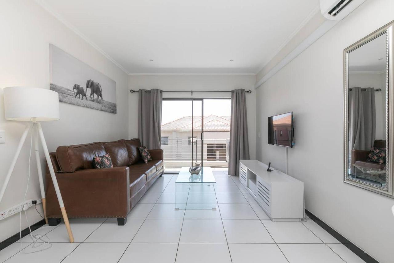 Apartment Nova Luxury Suites Lonehill Johannesburg