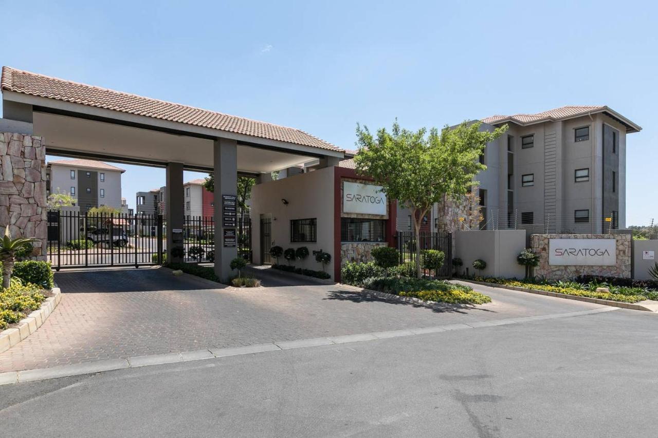 Nova Luxury Suites Lonehill Apartment