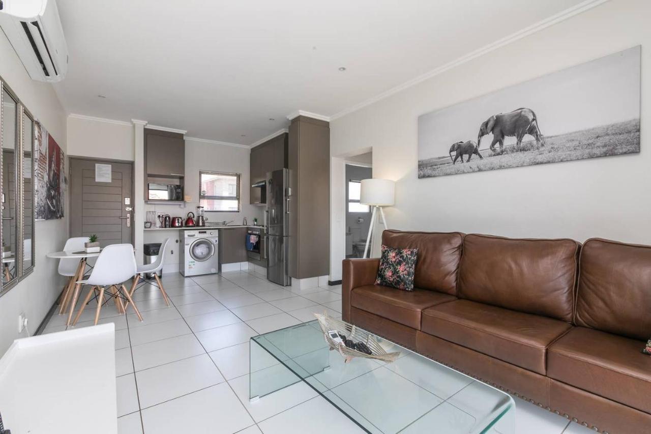 Nova Luxury Suites Lonehill Apartment *