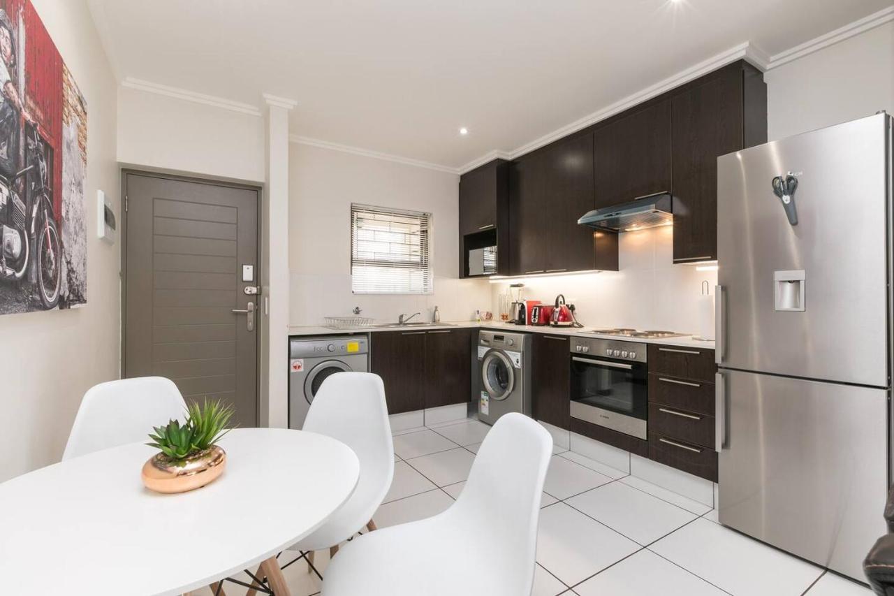 Nova Luxury Suites Lonehill Apartment *