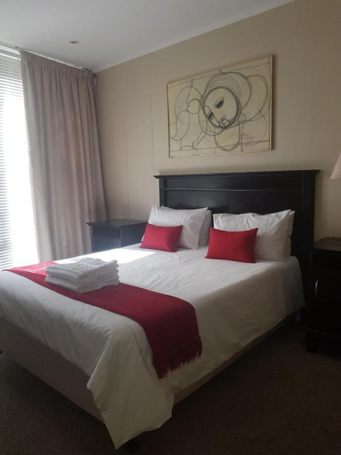 Kadoshstay, 77 Grayston Drive *