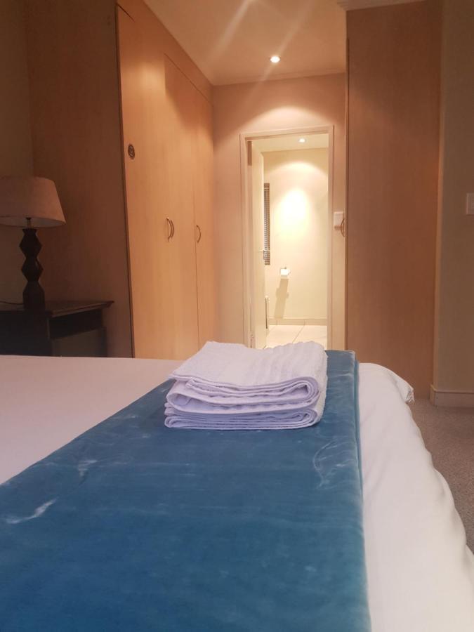 Kadoshstay, 77 Grayston Drive *