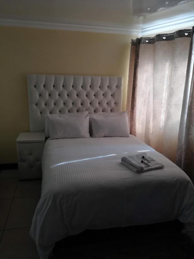 Lalela House Homestay