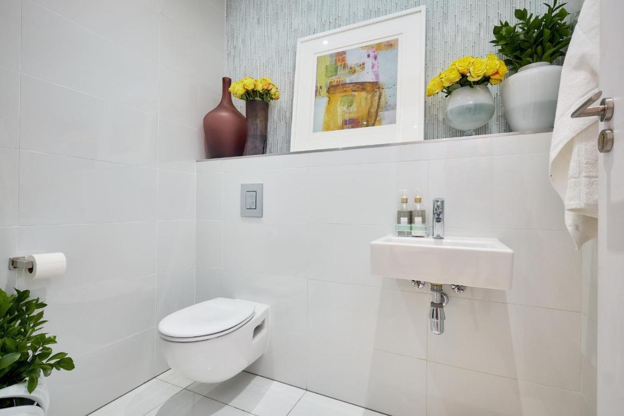 Sandton Skye Premium & Penthouses * Johannesburg