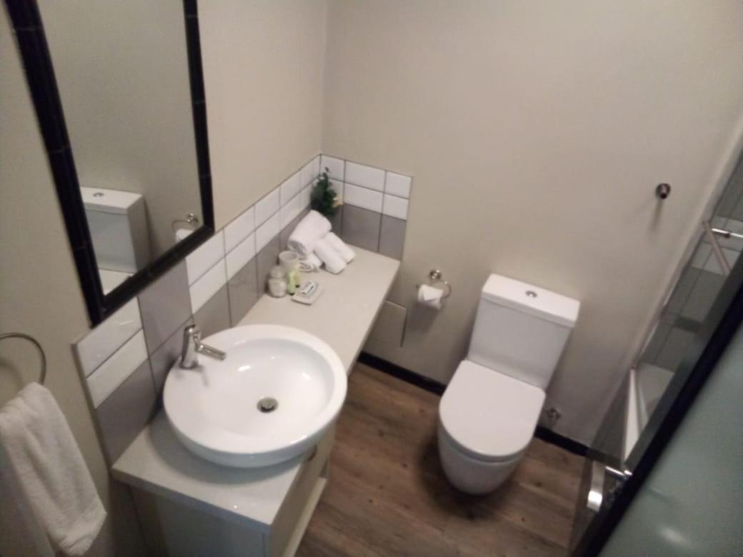 Rosch Inc Prop Rosebank *