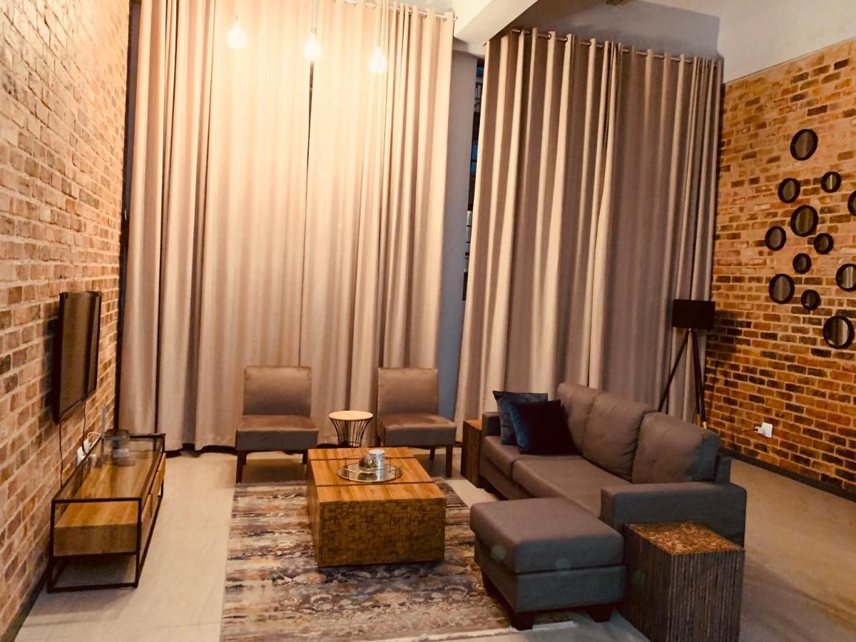 Loft - Braamfontein Apartment *