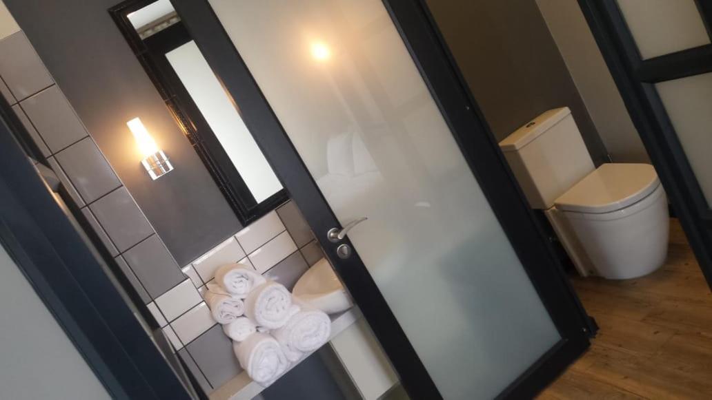 Rosch Inc Prop Rosebank Apartment