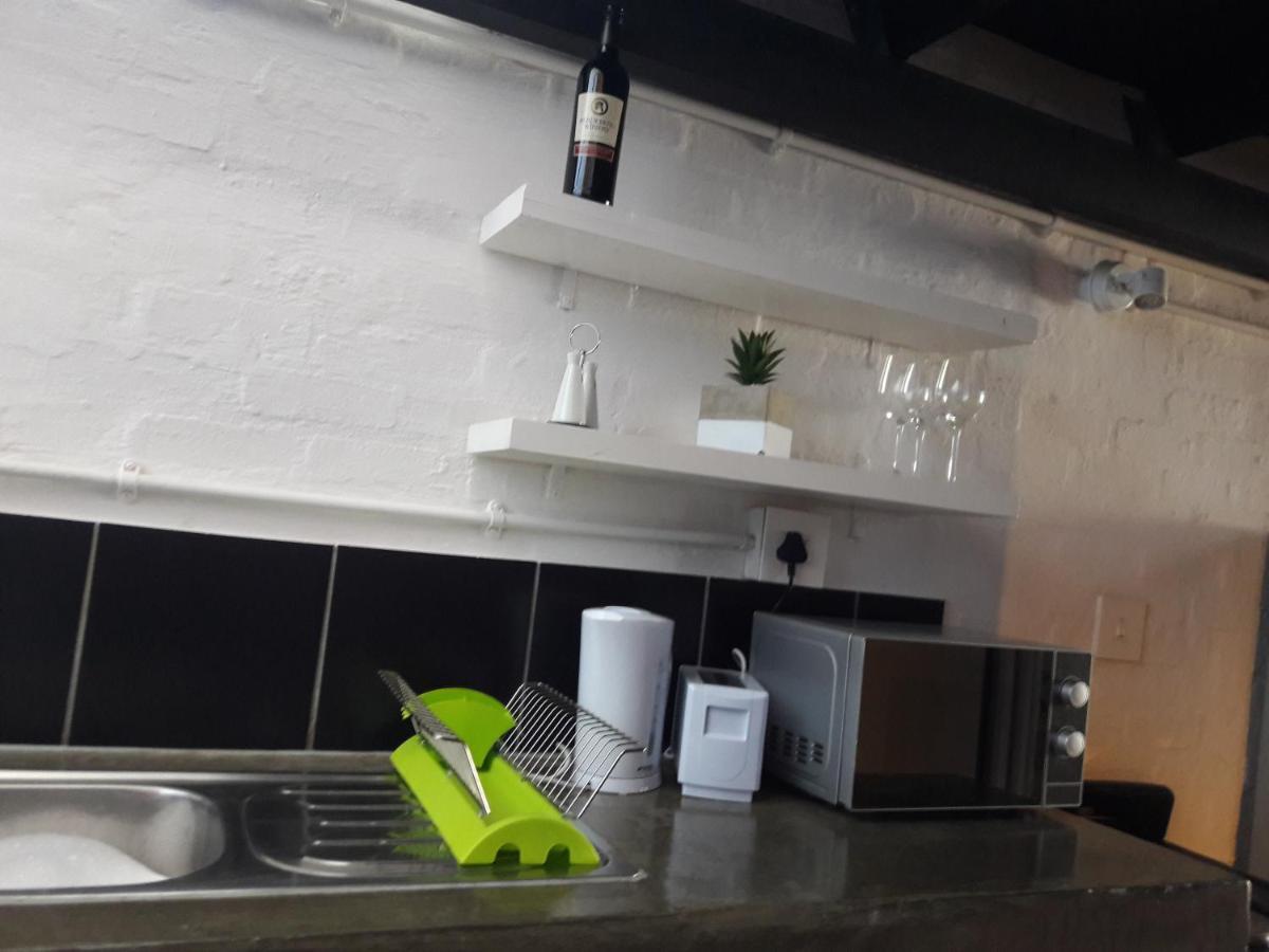 Entire Industrial-style Loft In Maboneng *
