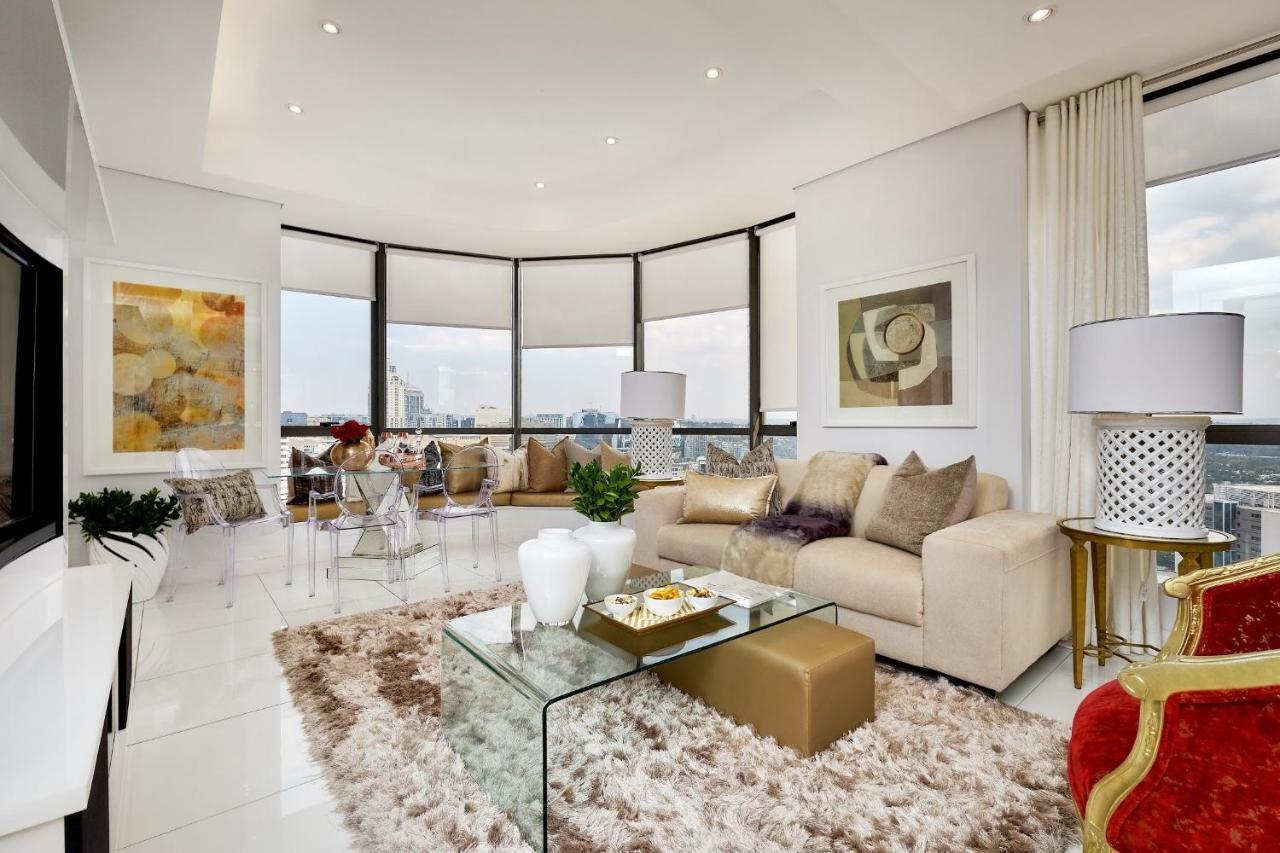 Sandton Skye Premium & Penthouses Apartment *