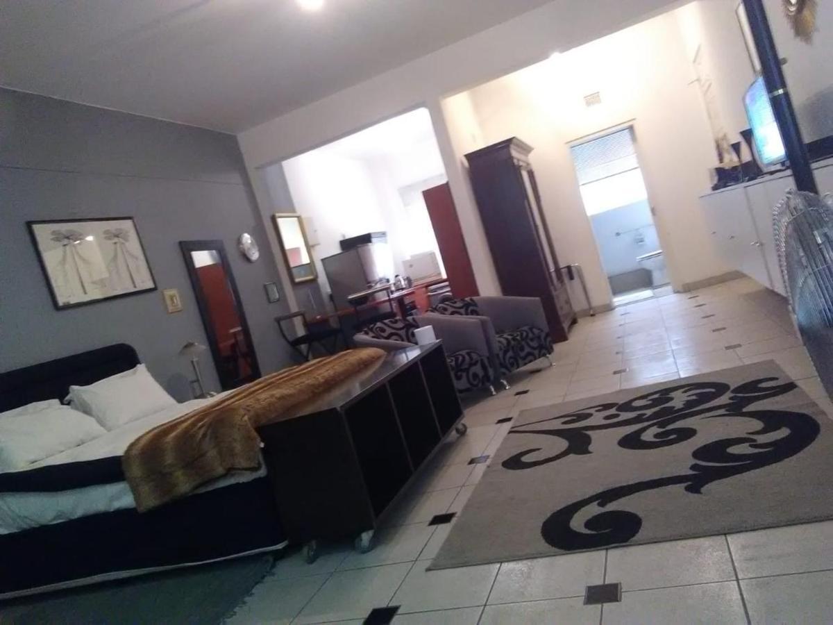 Rosch Inc Prop Rosebank Apartment Johannesburg