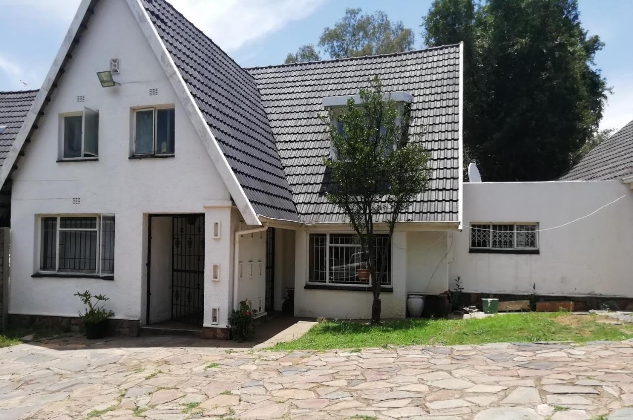 Derastar Bed & Breakfast *
