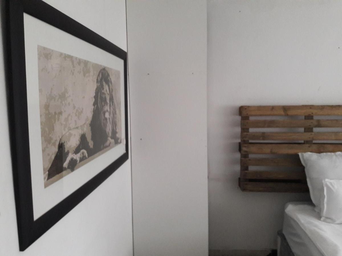 Derastar Acomodação com café da manhã  *