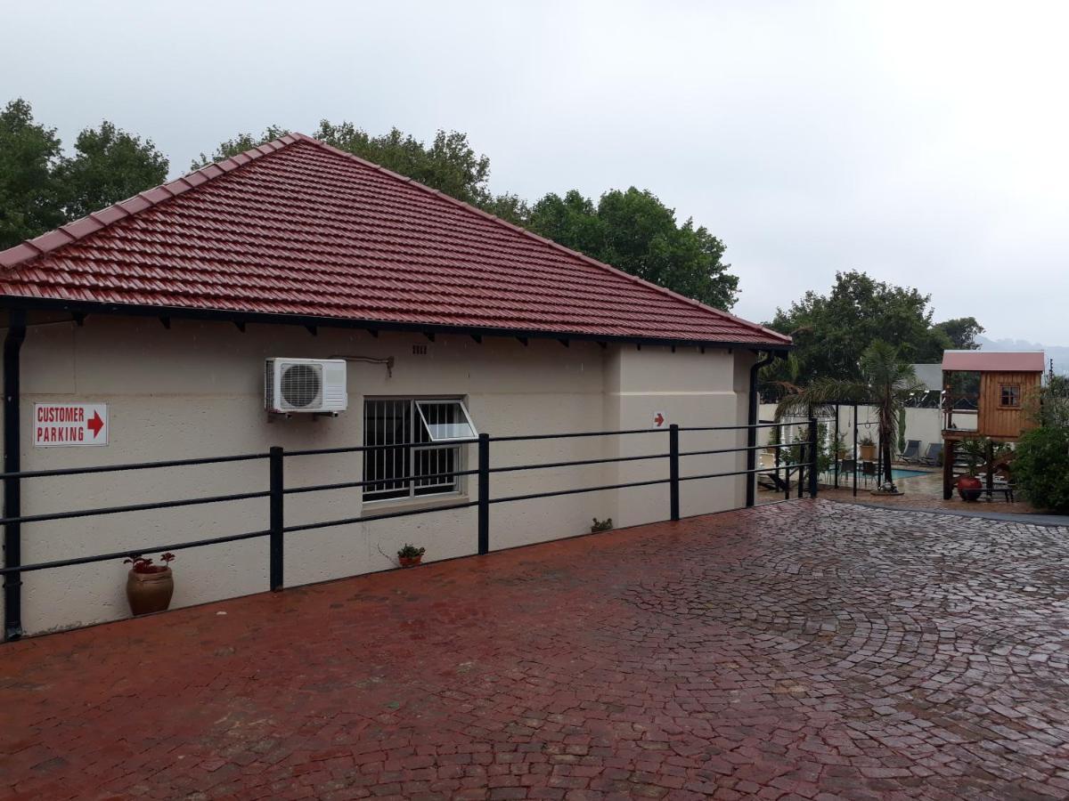 Cyrildene Acomodação com café da manhã  3*