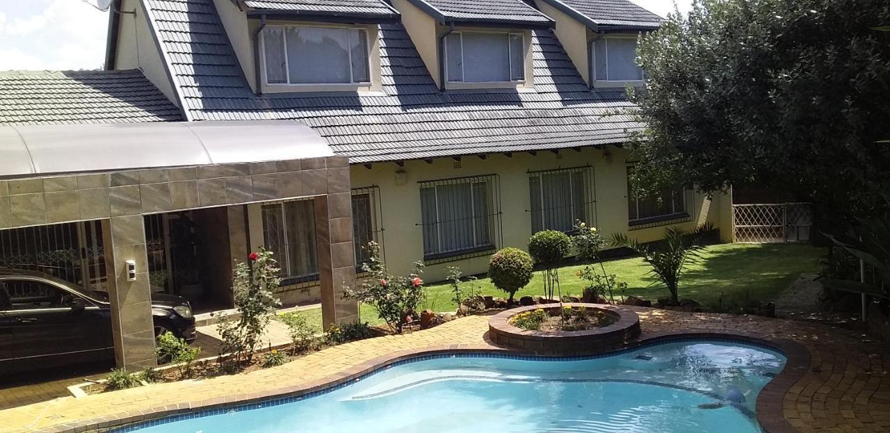 Iminathi * Johannesburg