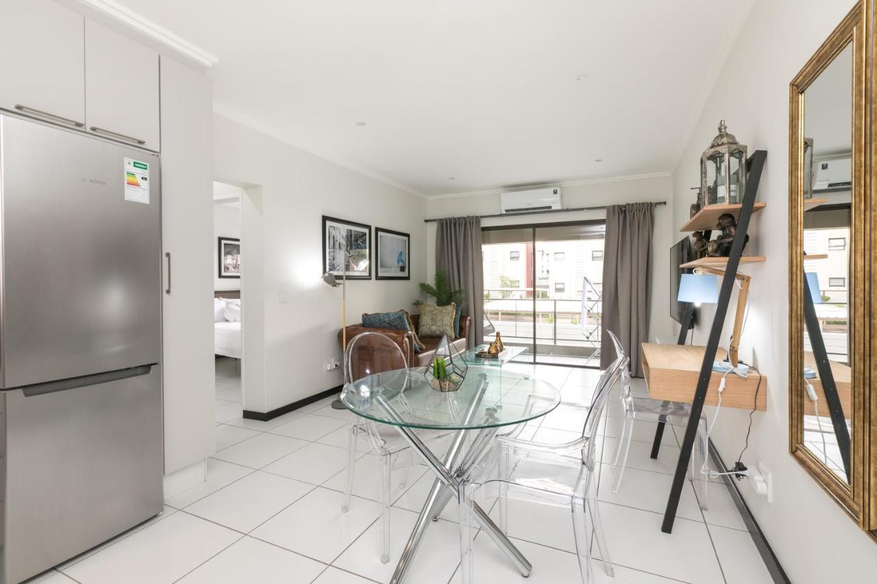 Nova Luxury Fourways Apartment *