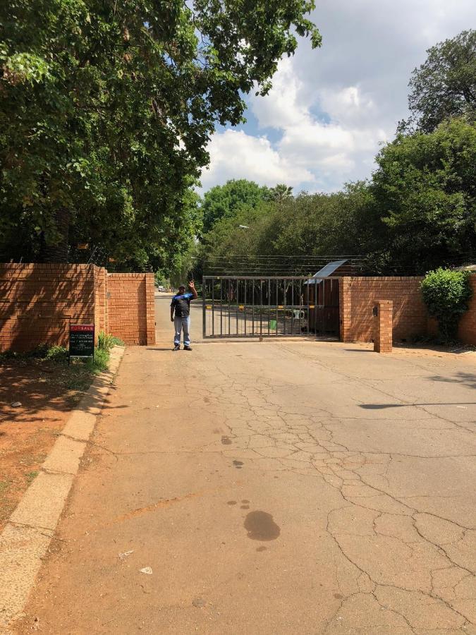 27a On Angus Guest house Johannesburg