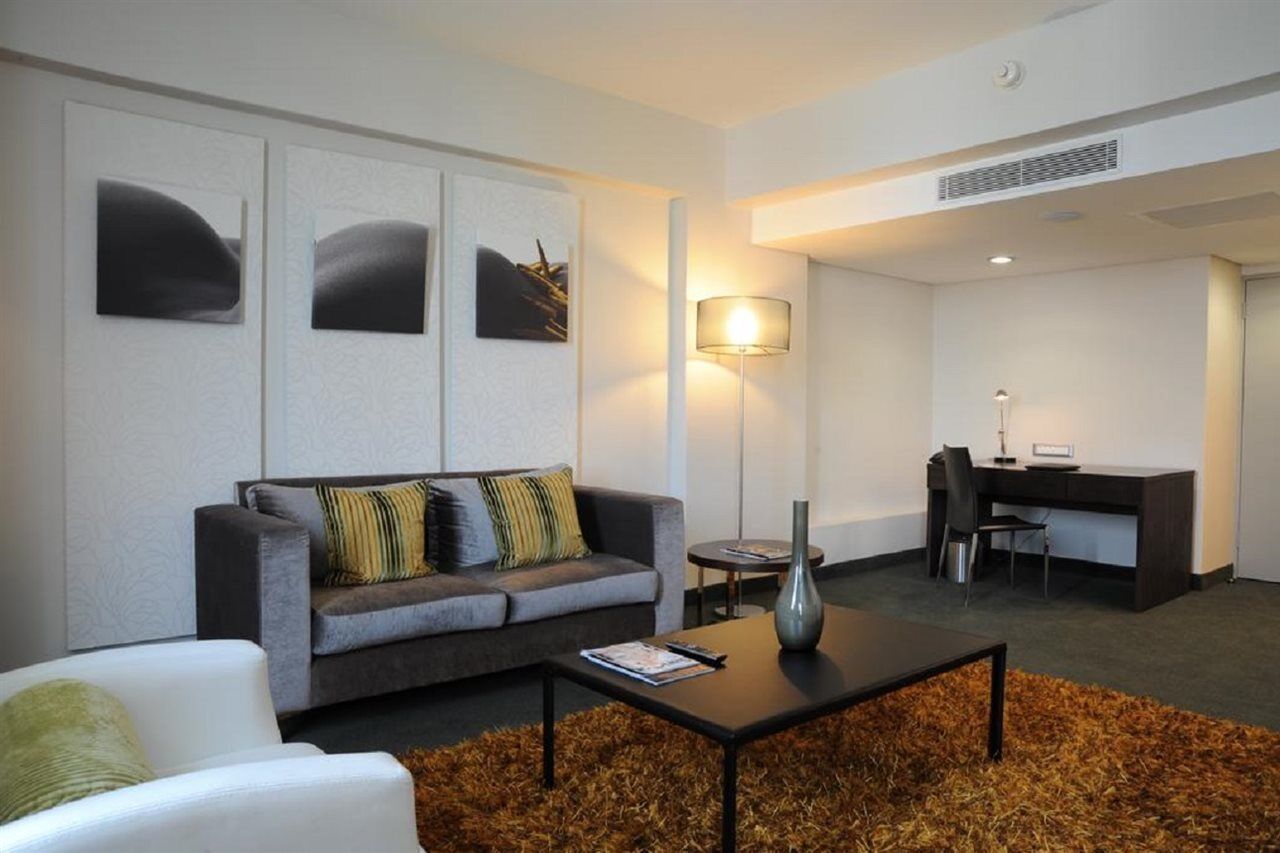 Southern Sun Rosebank,