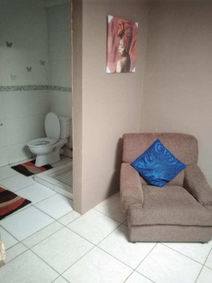 Rosegarden Homestay *
