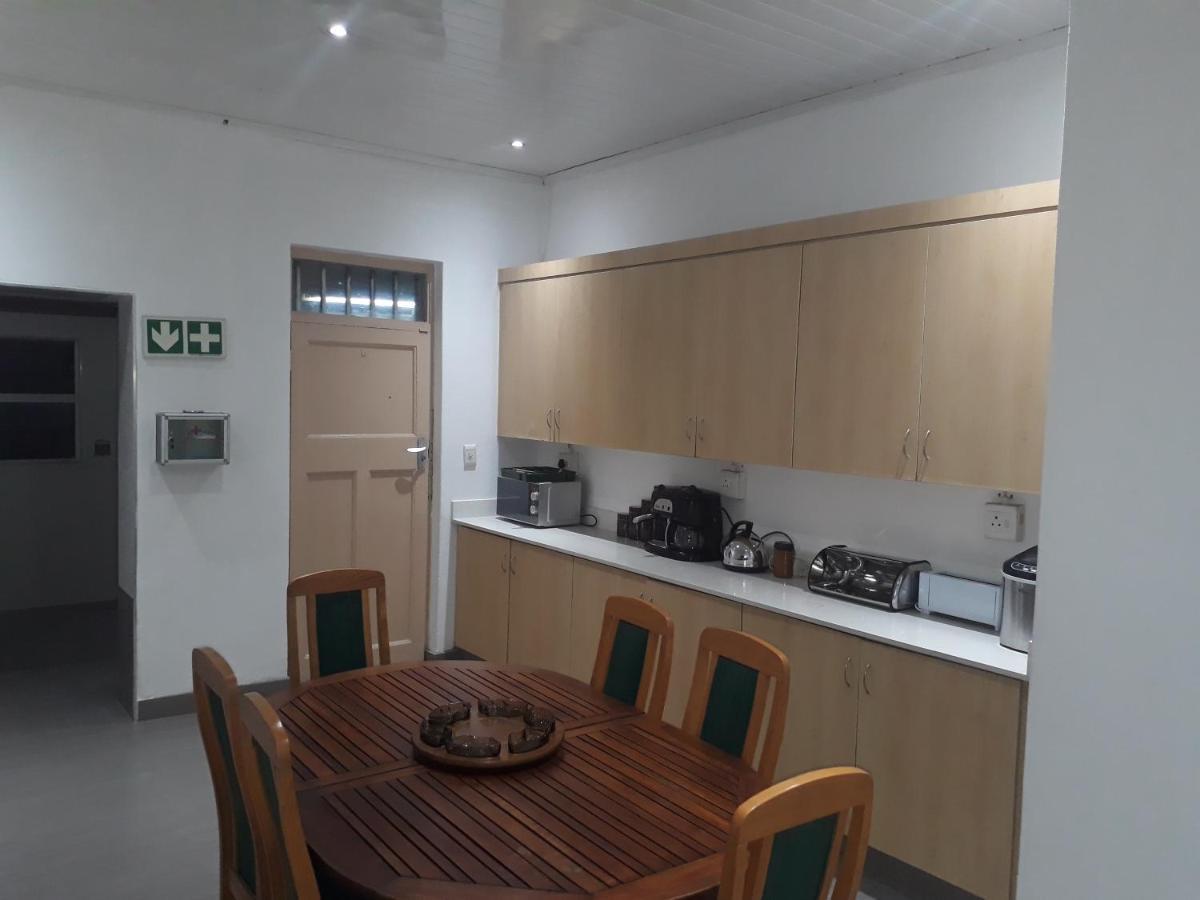 Acomodação com café da manhã  Cyrildene 3*
