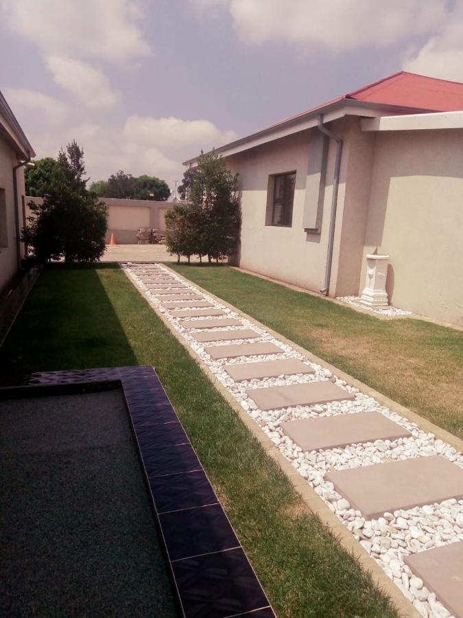 Louisville Bedford View Guest house *