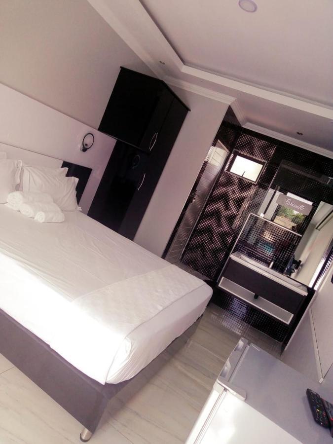 Louisville Bedford View Guest house Johannesburg