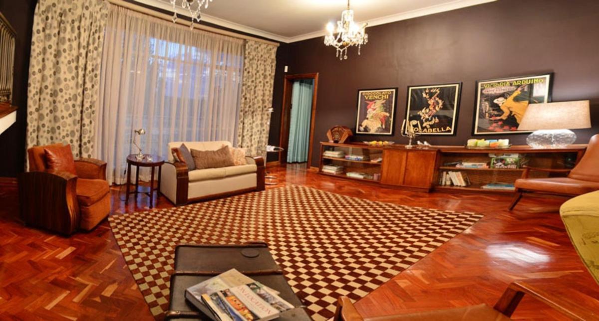 The White House * Johannesburg