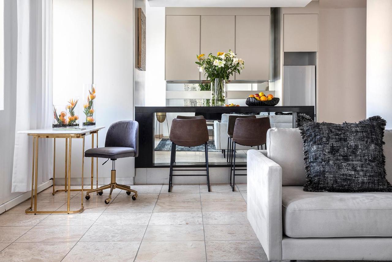 The Franklin Exclusive * Johannesburg