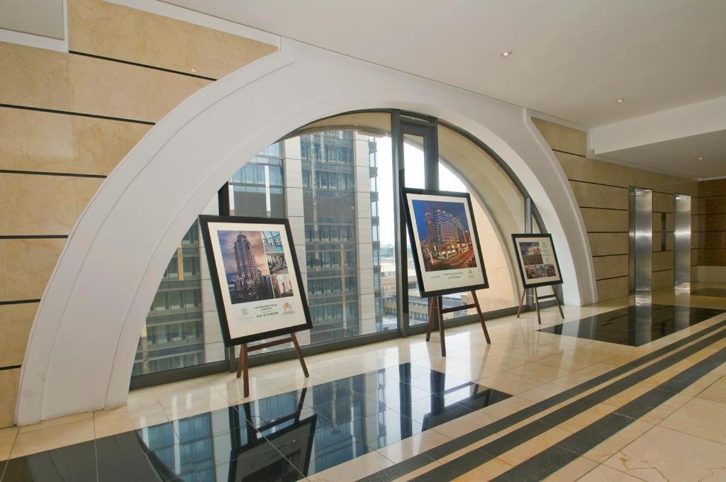 207 Raphael Penthouse * Johannesburg