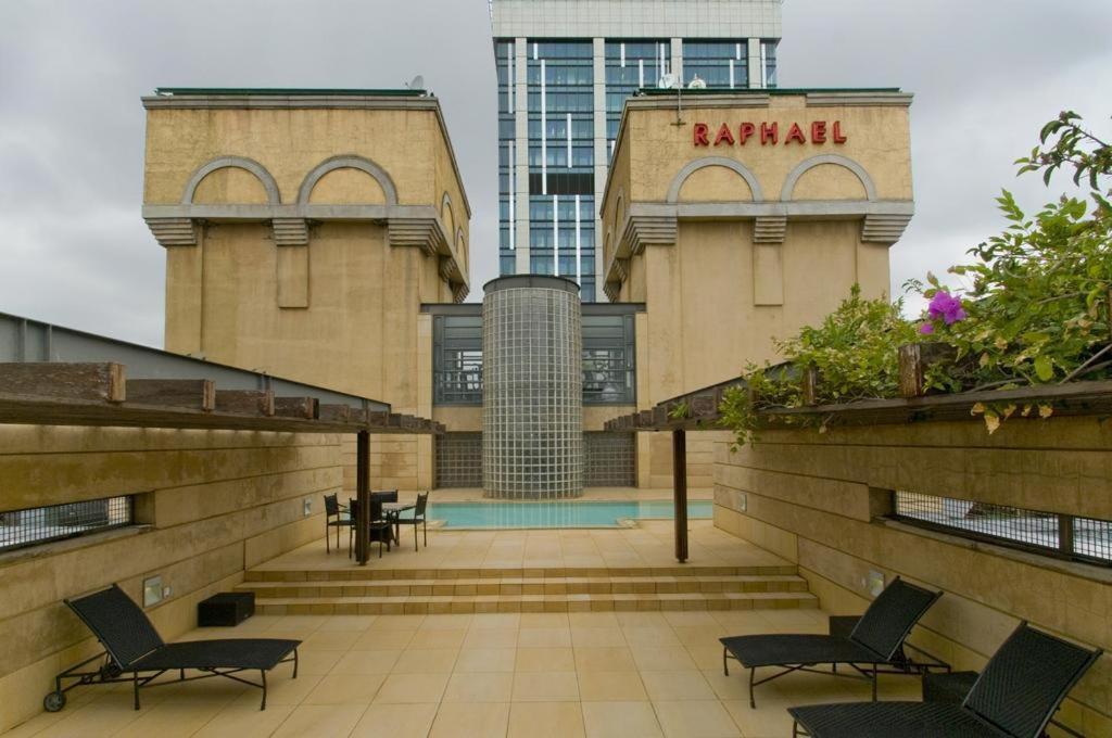 207 Raphael Penthouse Apartment *