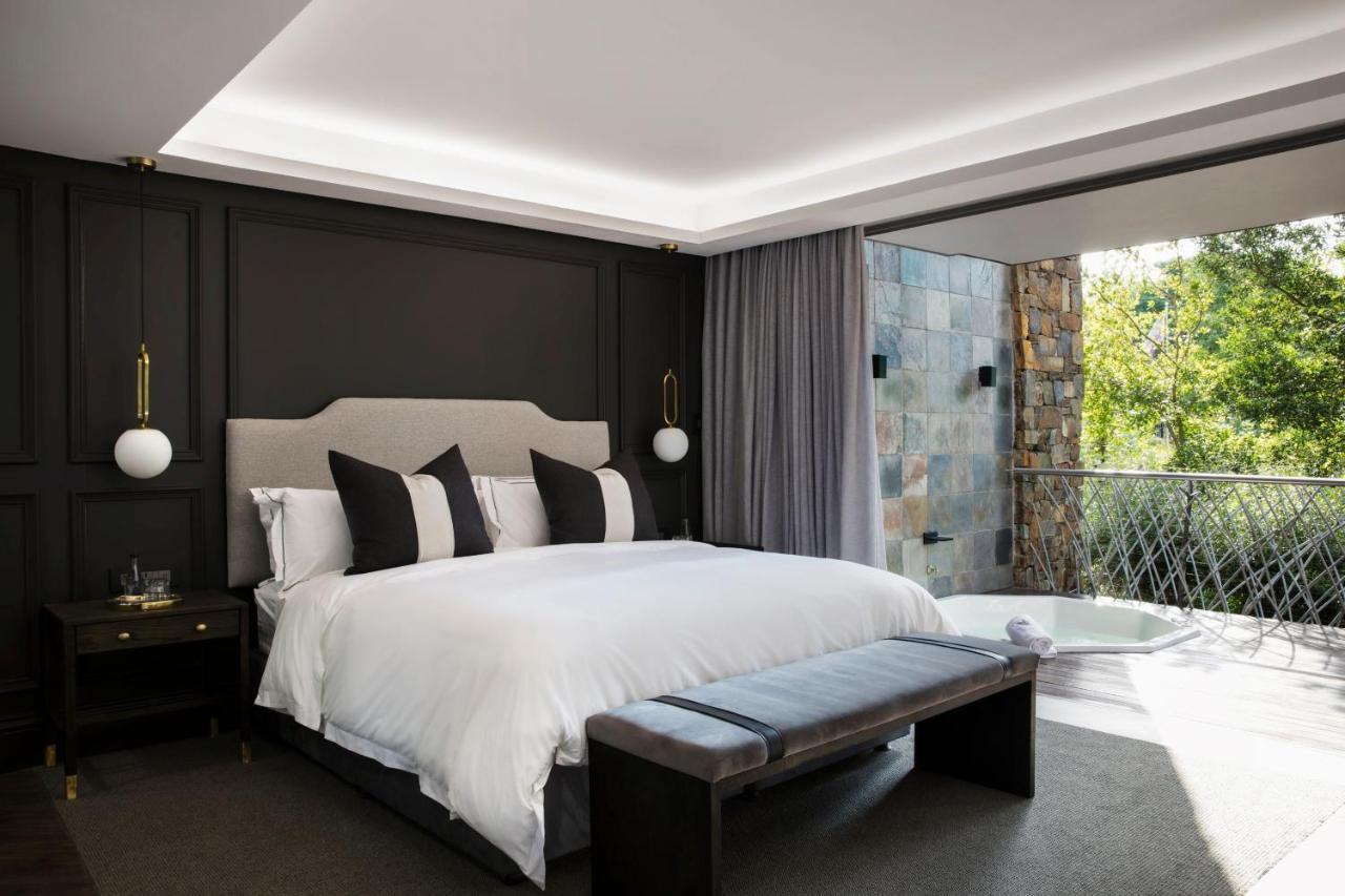 Hotel Seven & Johannesburg