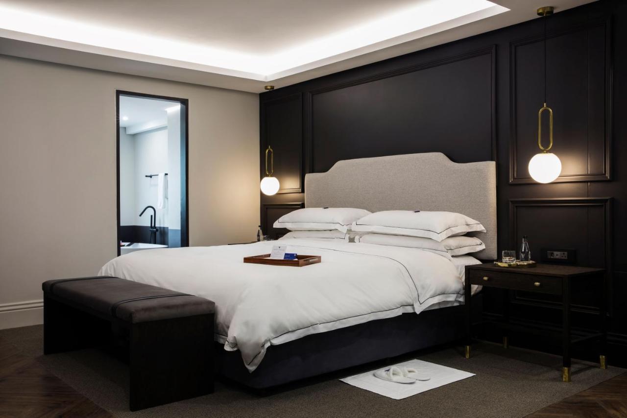 Seven & Hotel