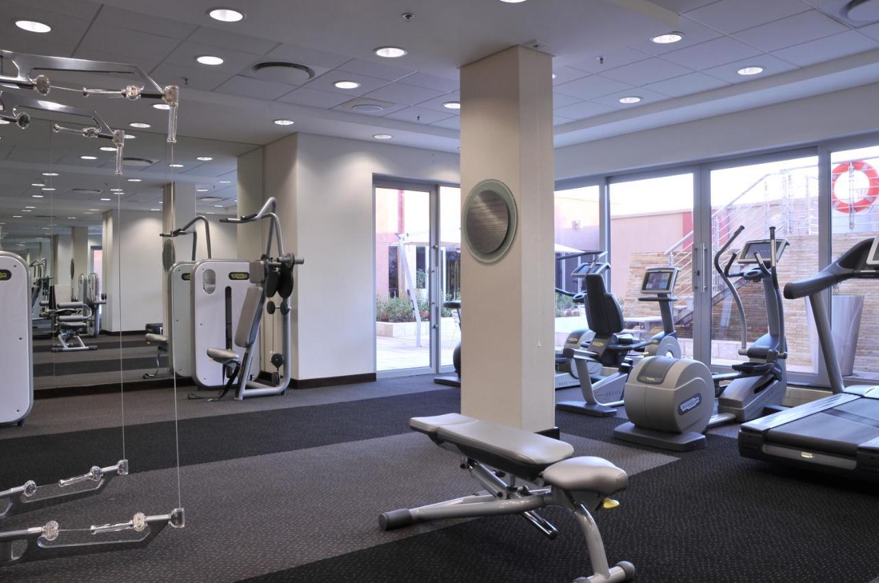 Southern Sun Rosebank, Hotel 4*