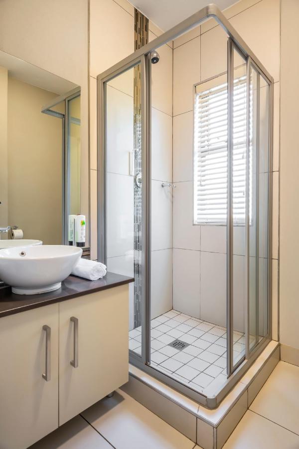 Cag The Hub Bryanston Apartment