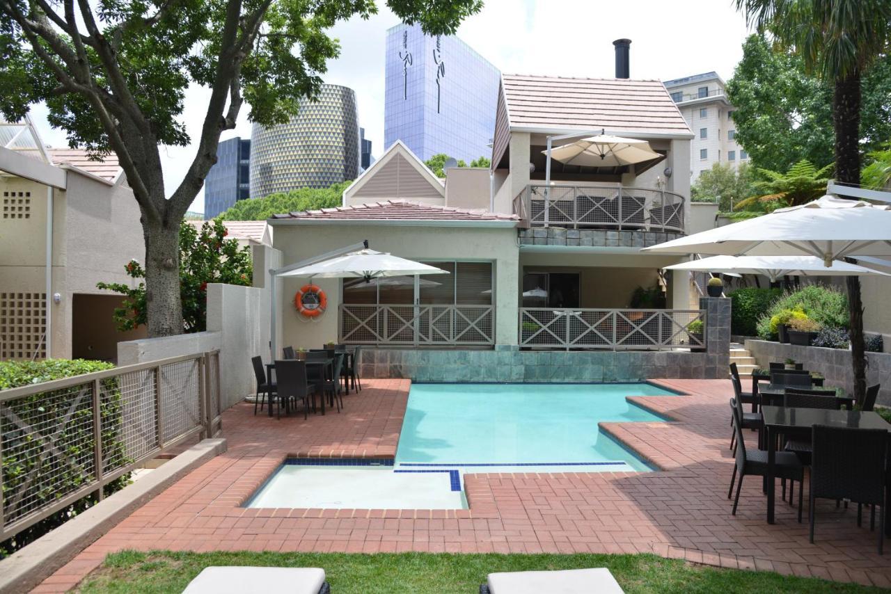 Hotel Courtyard Sandton 4*