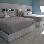Louisville Guestlodge Bedfordview