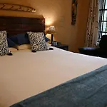 Kulanga Cottages