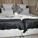 Dejazzy Guest House
