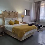 Kaleaba House In The Heart Of Maboneng Precinct