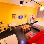 Cosy Condo In Maboneng\'S 12 Decades Art Apartments