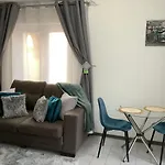 Sandton - Cozy 1 Bed #8 Village Blues On Katherine Street